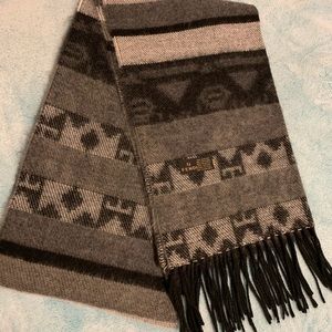 FENDI winter scarf